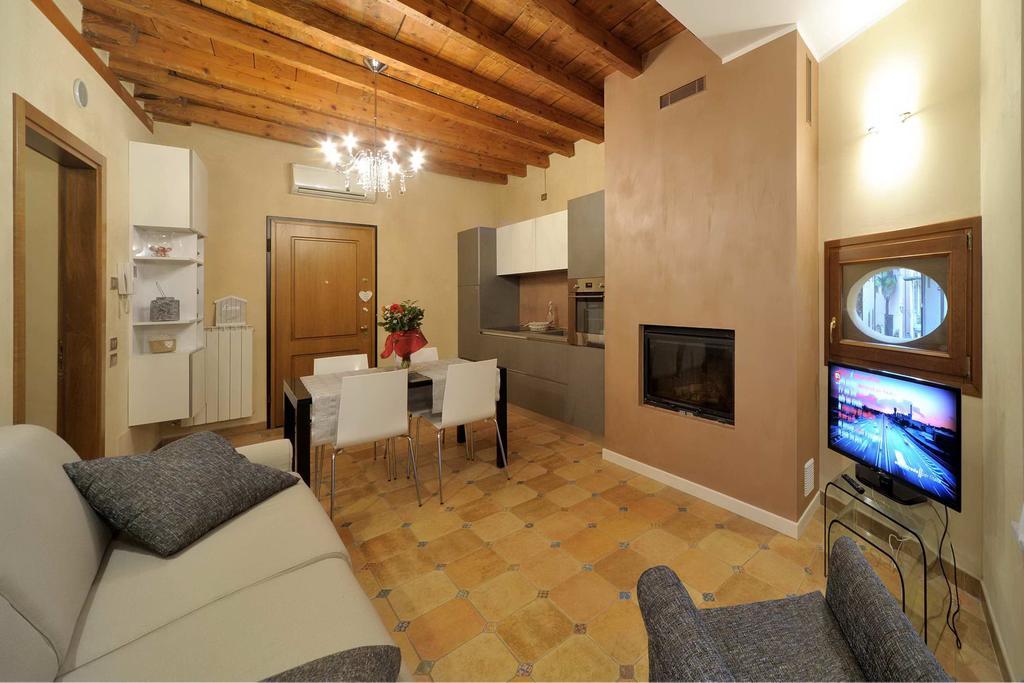 Antico Palazzo Signorile Διαμέρισμα Salò Εξωτερικό φωτογραφία