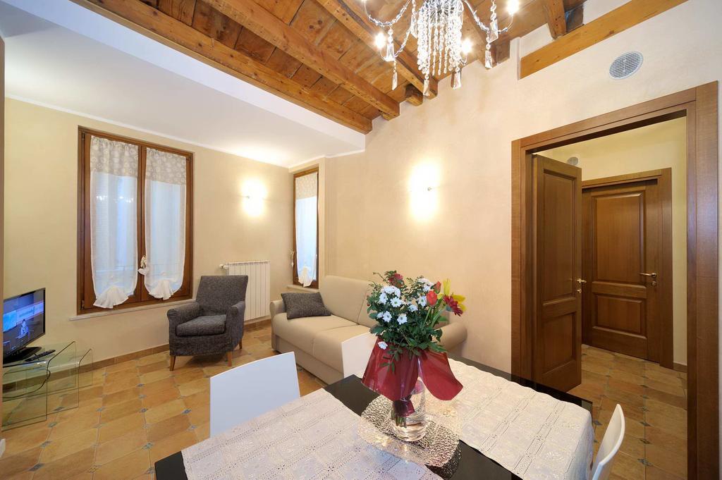 Antico Palazzo Signorile Διαμέρισμα Salò Εξωτερικό φωτογραφία